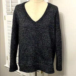 Vince V-neck Black/Silver Sweater